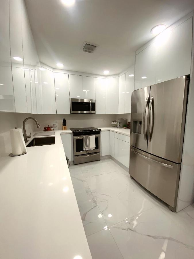 New Comfy And Modern House Near Airport Holiday home *